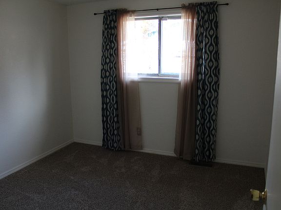 5th image of 4615 Maplewood Ct