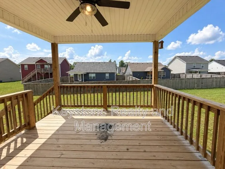 1073 Dublin Dr — Photo 15