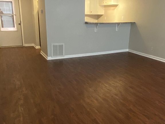 3rd image of 130 N Hanover Ave APT 4