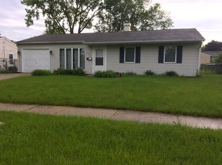 721 Russet Ln, Streamwood, IL 60107