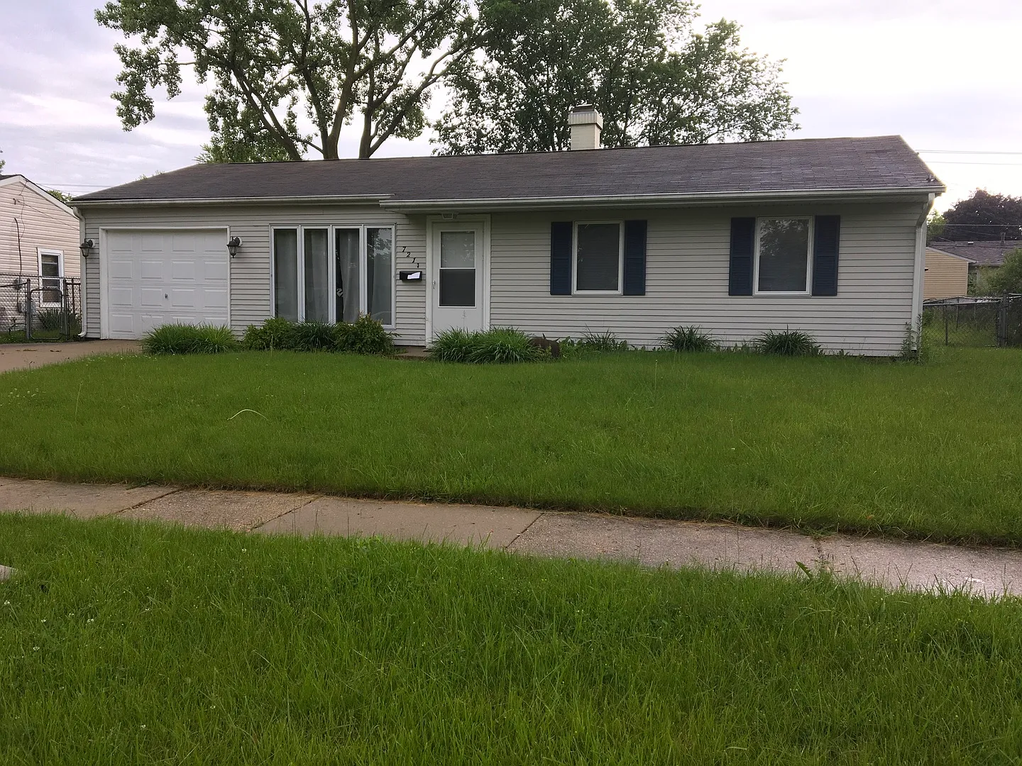 721 Russet Ln photo 1