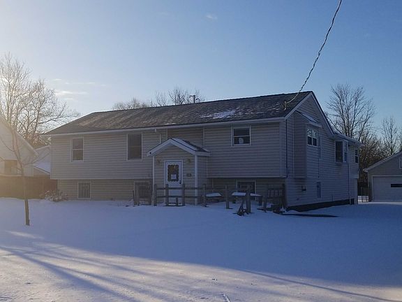 3rd image of 6525 Woodside Pl