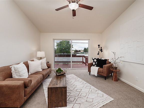3rd image of 1525 Bench Blvd Unit 4