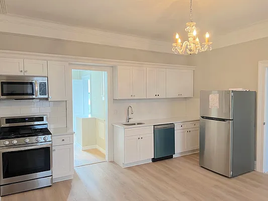 Rented by REALTY QUEST NEW YORK INC | media 2