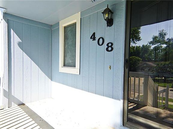 2nd image of 408 NE Bristol Dr