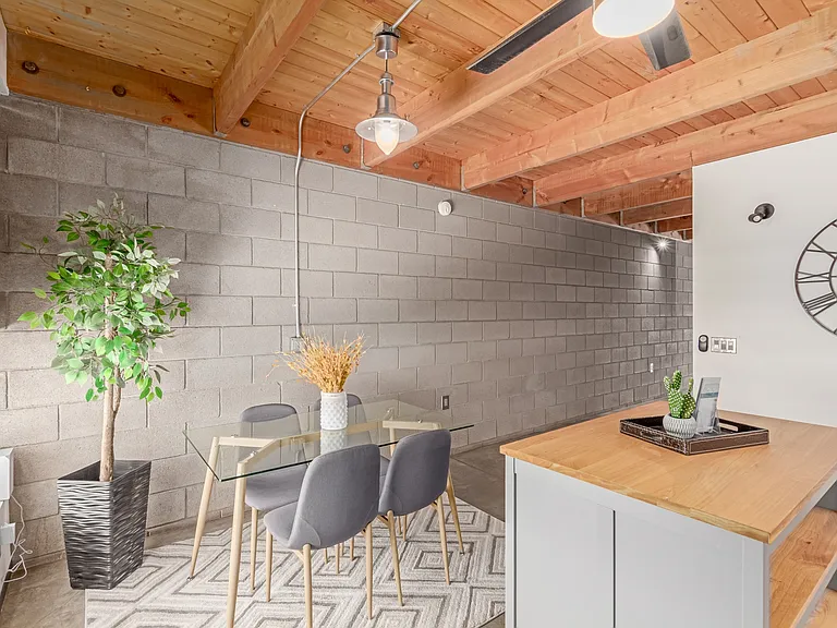727 E Portland St #3 — Photo 20