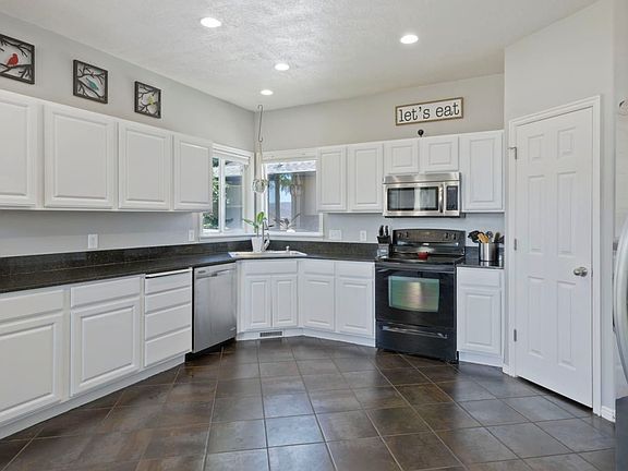 5th image of 4767 W Homeland Dr