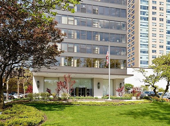 2nd image of 3150 N Lake Shore Dr APT 31B