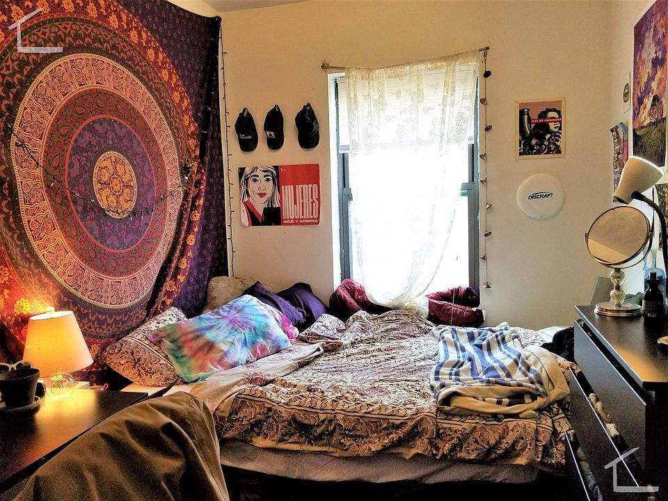 2nd image of 610 Columbus Ave #7PB