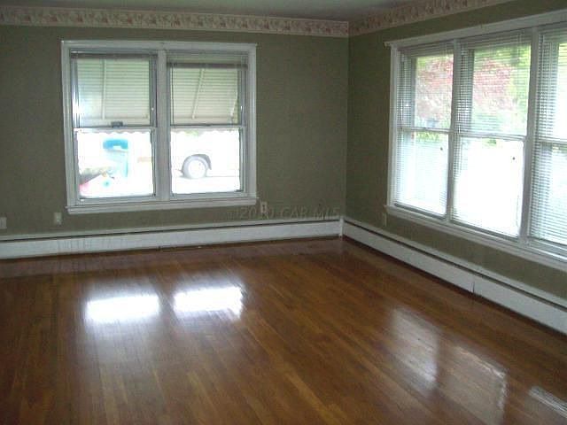 2nd image of 418 Loblolly Ln
