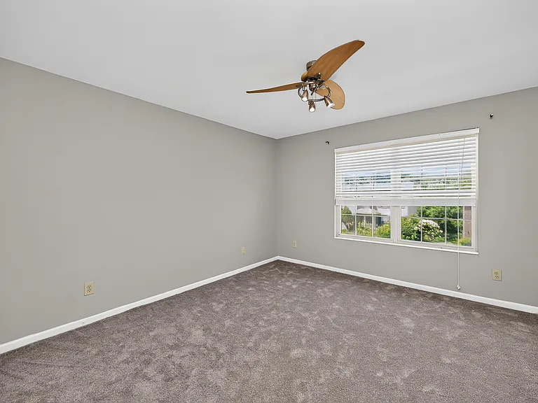 12130 Crestfield Ct — Photo 31