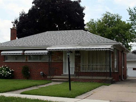 3rd image of 28909 Bohn St