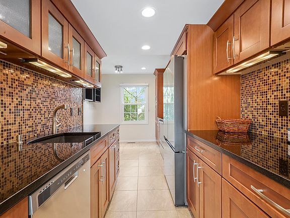 5th image of 6633 Deer Gap Ct