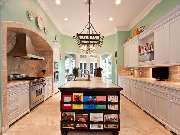 3rd image of 5577 Arbor Ln