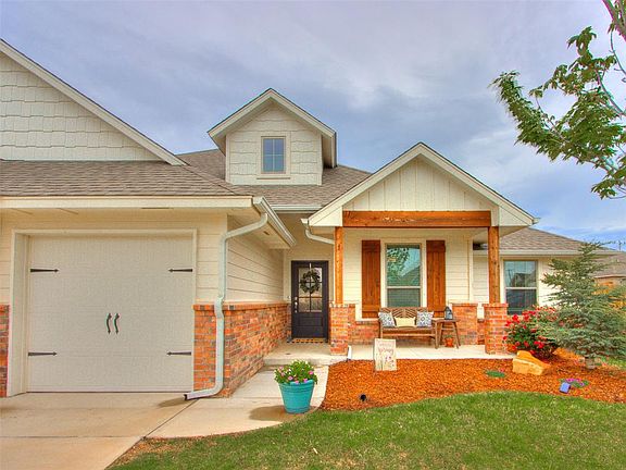 3rd image of 10108 NW 141st Cir