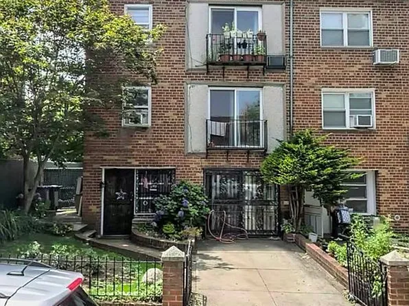21-12 77th St, East Elmhurst, NY 11370