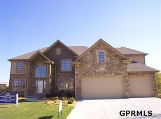 1507 S 192nd Ave, Omaha, NE 68027