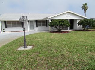 2700 Bay Dr, Bradenton, FL 34207