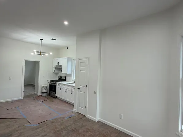 1 Hillyer St #4, Orange, NJ 07050