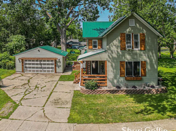 709 Garfield St, Saint Johns, MI 48879