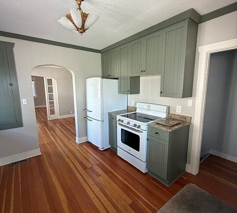 5th image of 11326 Rainier Ave S