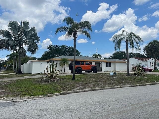 1st image of 1017 ROBINSON DRIVE N