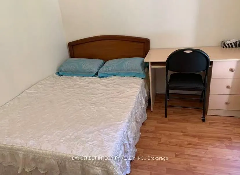 2 bed, $800 — Photo 2