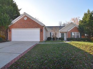 1007 Glen Hollow Dr, Indian Trail, NC 28079