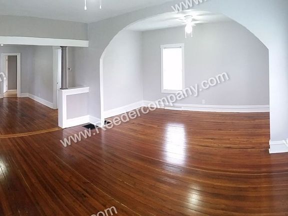 4th image of 204 W Sigler St