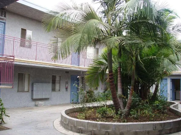 6890 N Paramount Blvd #12, Long Beach, CA 90805