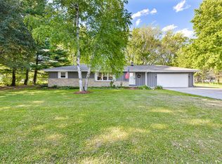 N73W36160 Ashippun Shores Dr, Oconomowoc, WI 53066