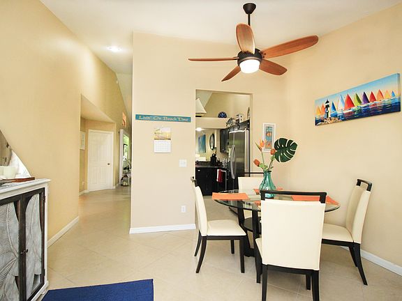 3rd image of 760 Wiggins Lake Dr #205-1