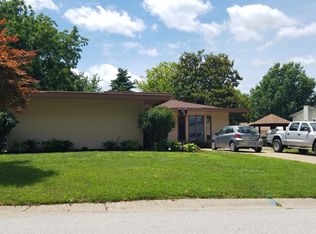 36 San Carlos Dr, Saint Charles, MO 63303