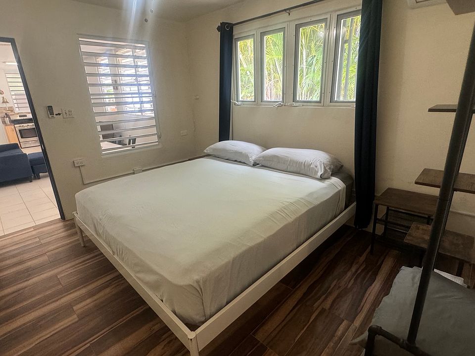 1st image of 122 Calle San Francisco #2