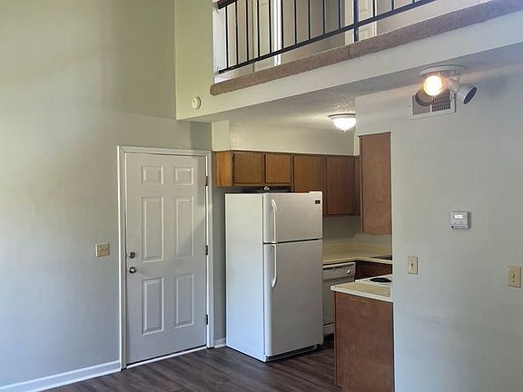 2nd image of 9109 Cedarpark Ln APT B