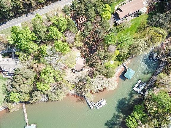 4th image of 668 Lakeview Shores Loop #239