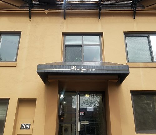 Exterior Photo 1
