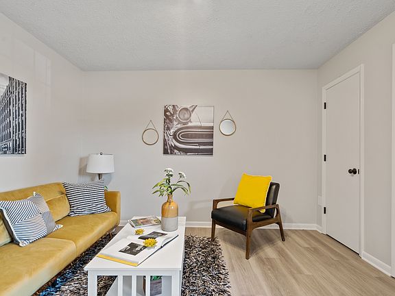 3rd image of 2531 Bradford Ct #2535