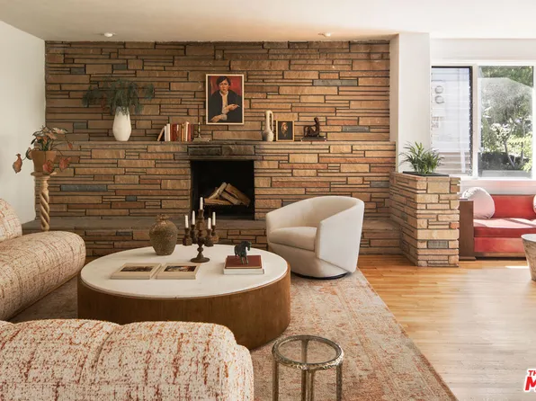 926 W Kensington Rd, Los Angeles, CA 90026