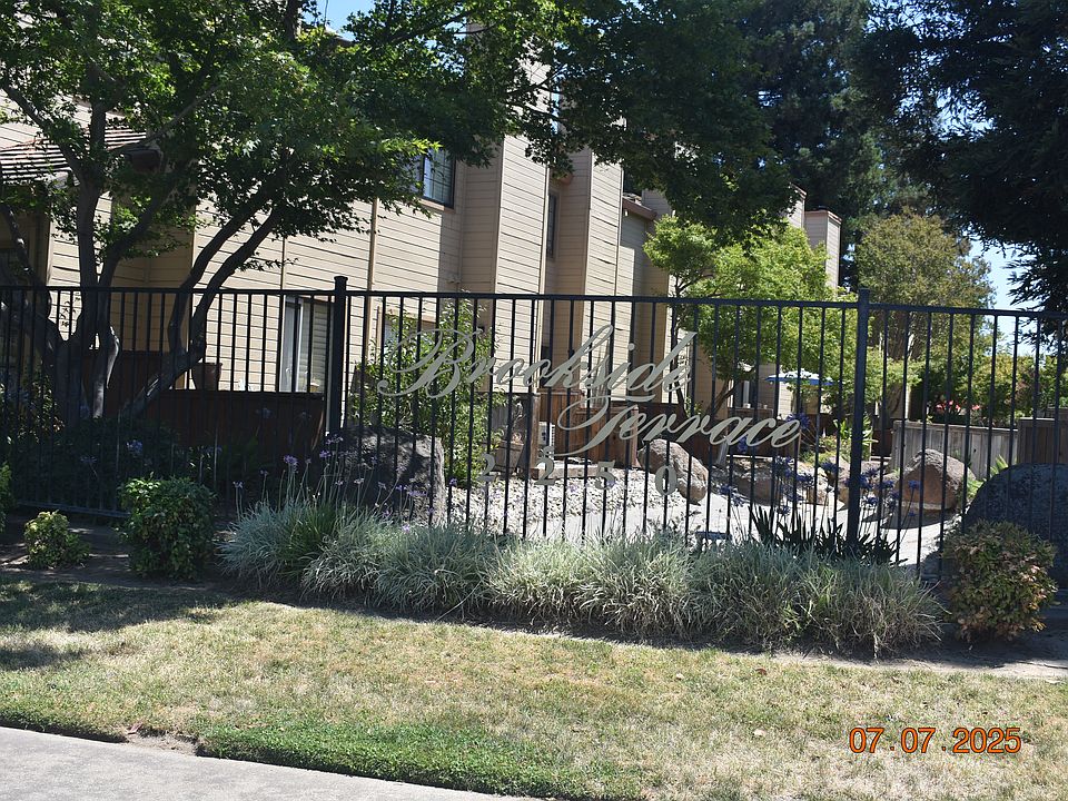 Brookside Terrace Condos