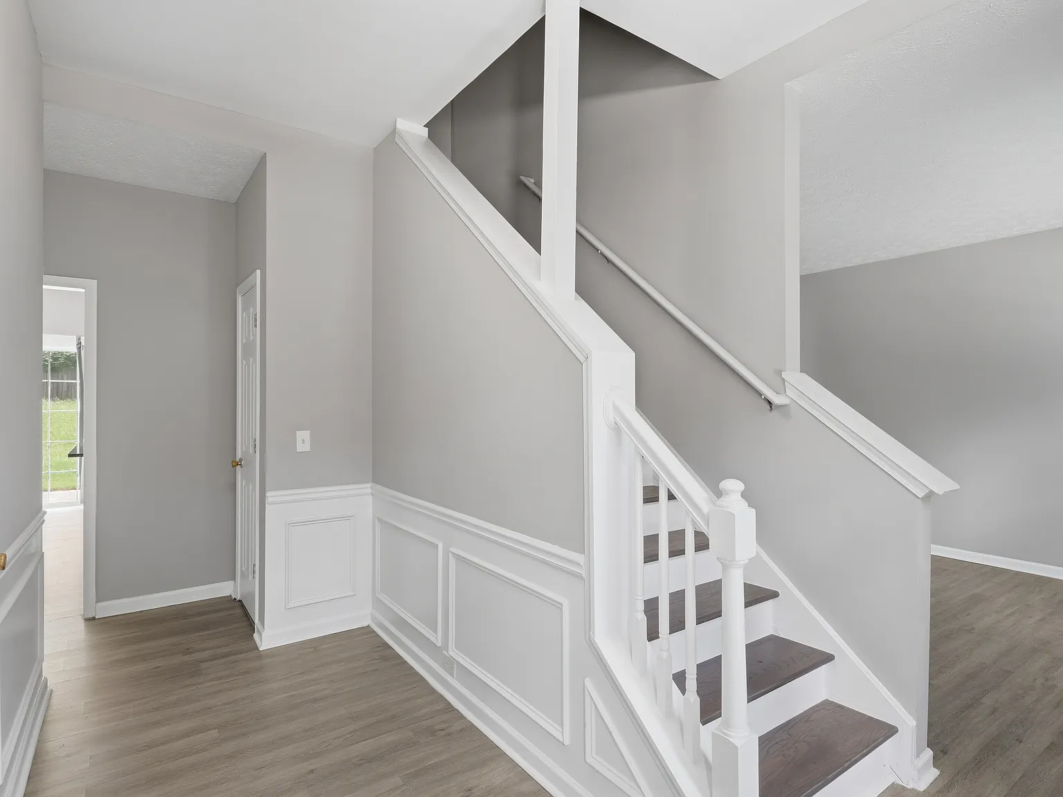 2120 Grand Jct — Photo 2