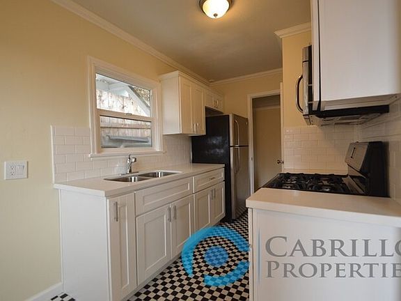3rd image of 3353 India St