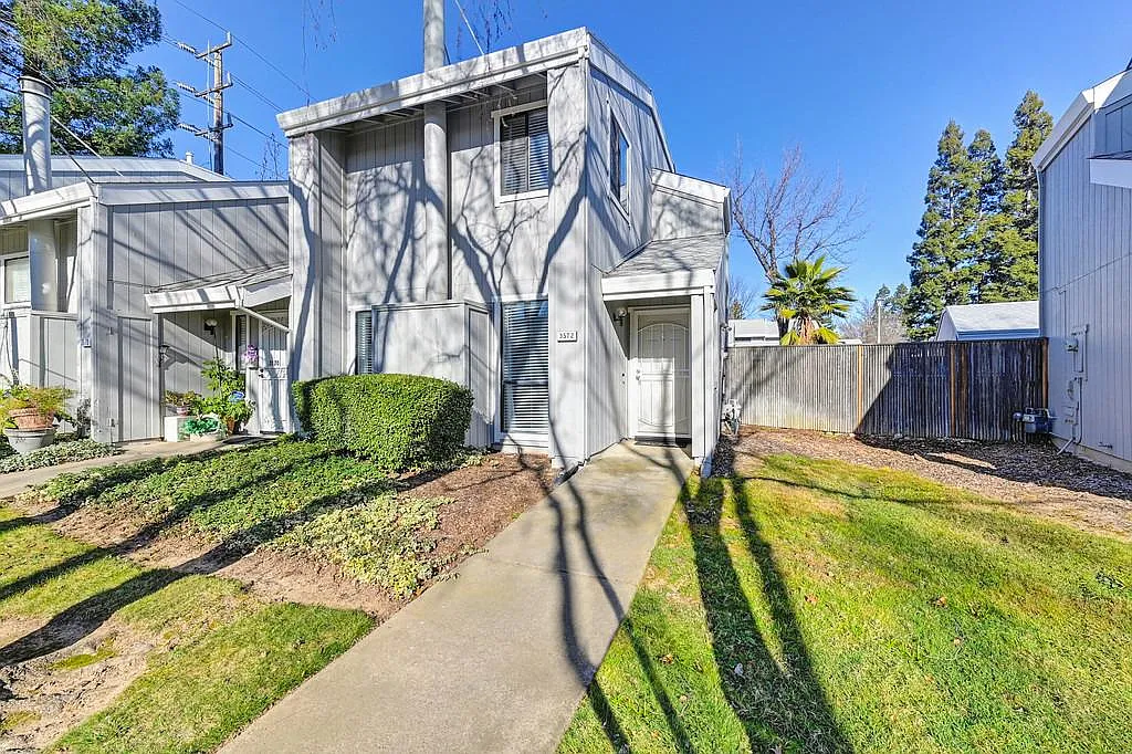 3572 Gold Creek Ln photo 1