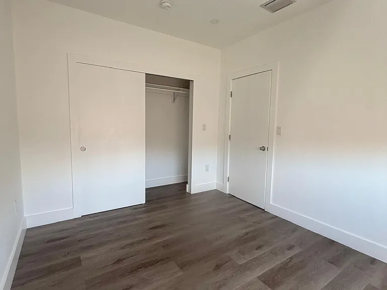 1754 SW 14th St #5 — Photo 11