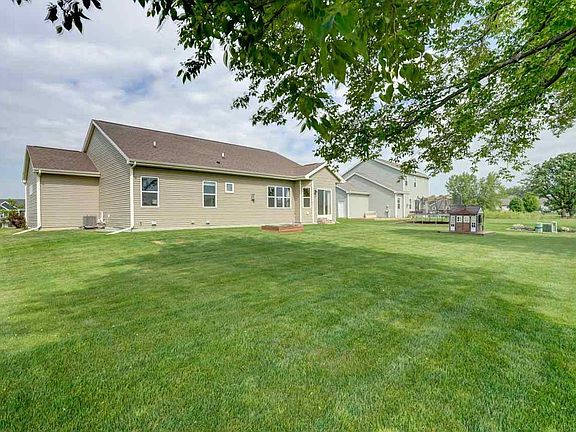 3rd image of 6650 Wolf Hollow Rd