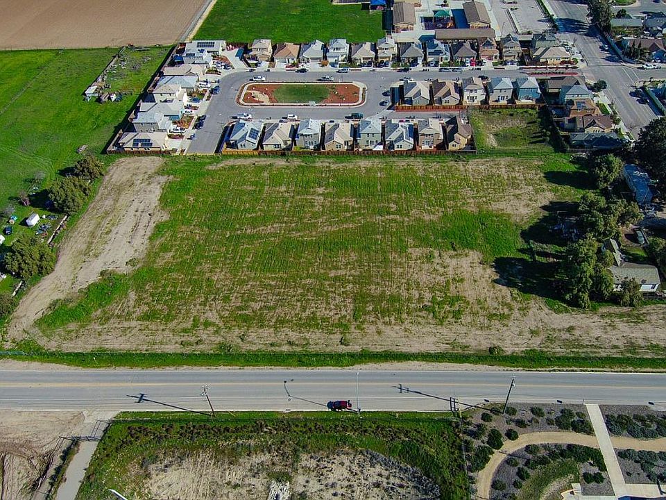 296 Apple Ave, Greenfield, CA 93927 | Zillow