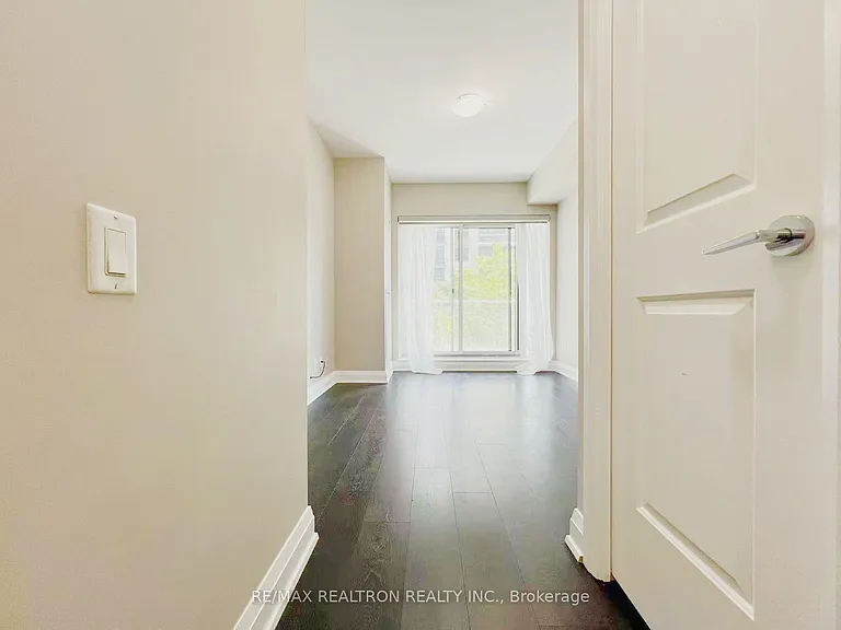 83 Redpath Ave #204 — Photo 22