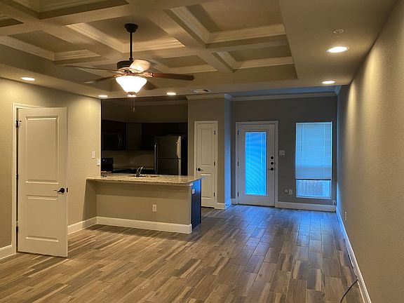 4th image of 6318 Melanzane Ave Unit 2