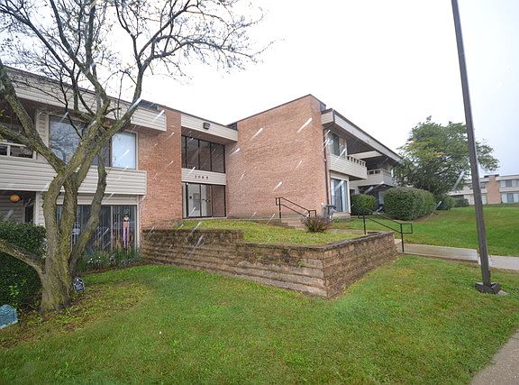 2nd image of 1065 N Sterling Ave APT 213