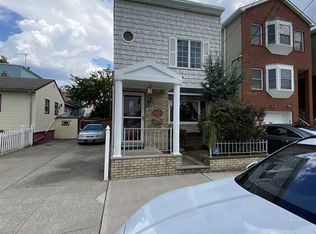 22 Everett St, Jersey City, NJ 07304